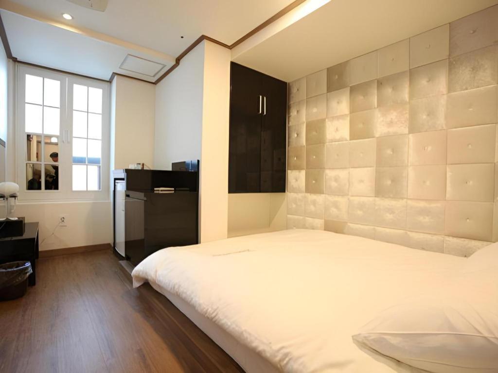 เมียงดง มอม เฮาส์ Hotel โซล ภายนอก รูปภาพ