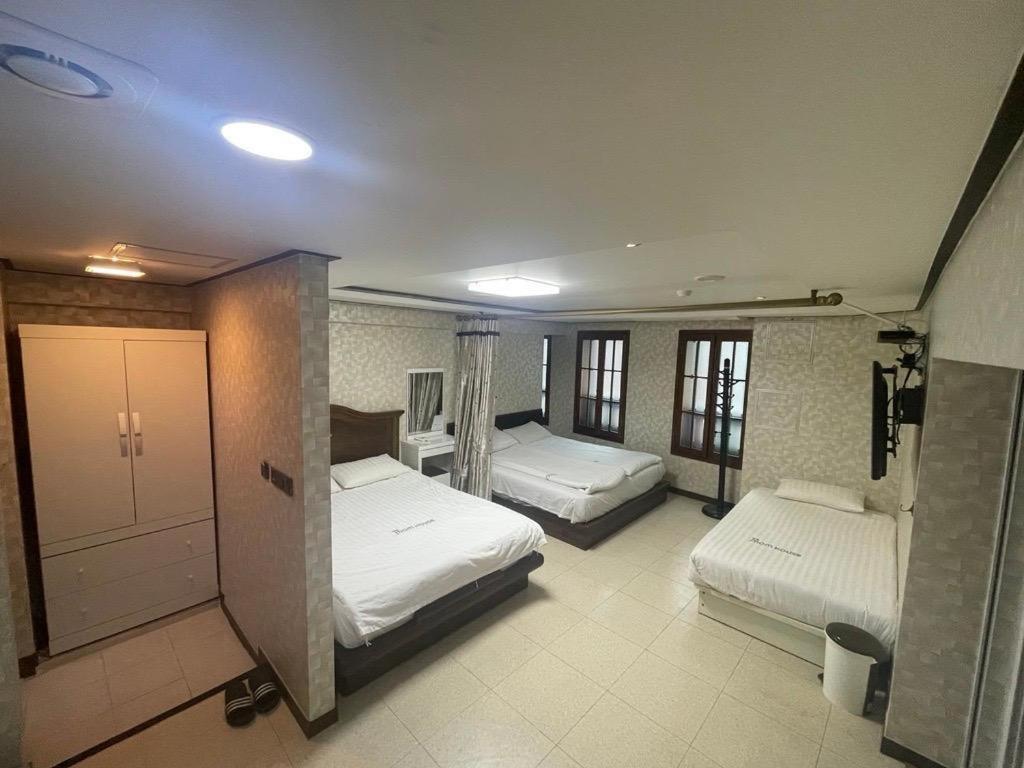 เมียงดง มอม เฮาส์ Hotel โซล ภายนอก รูปภาพ