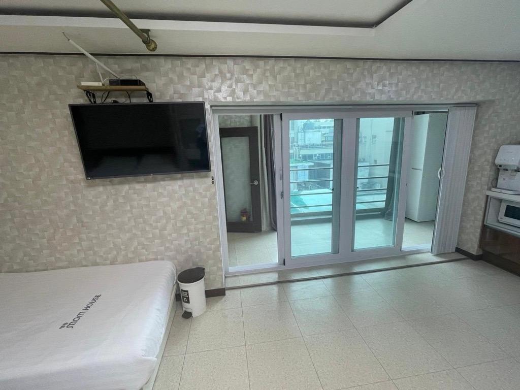 เมียงดง มอม เฮาส์ Hotel โซล ภายนอก รูปภาพ
