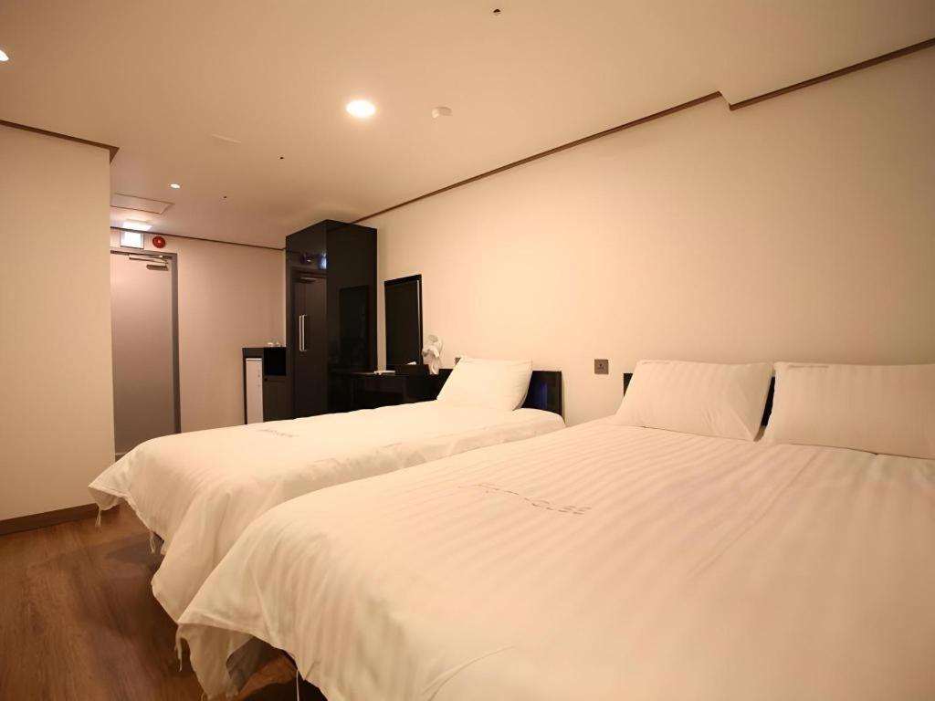 เมียงดง มอม เฮาส์ Hotel โซล ภายนอก รูปภาพ