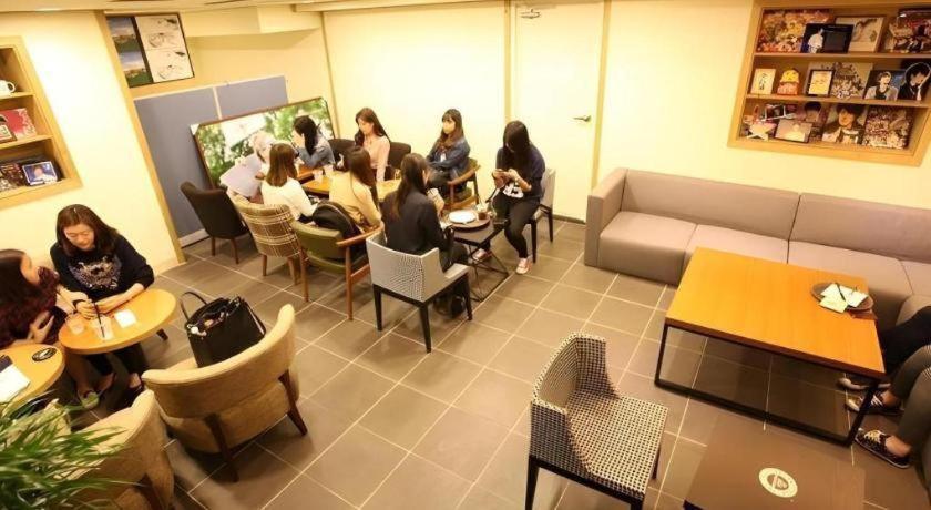 เมียงดง มอม เฮาส์ Hotel โซล ภายนอก รูปภาพ